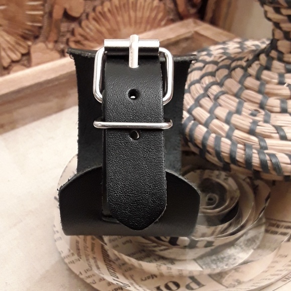 NEW Genuine Leather Minimilist Buckle Wrap - Picture 4 of 6